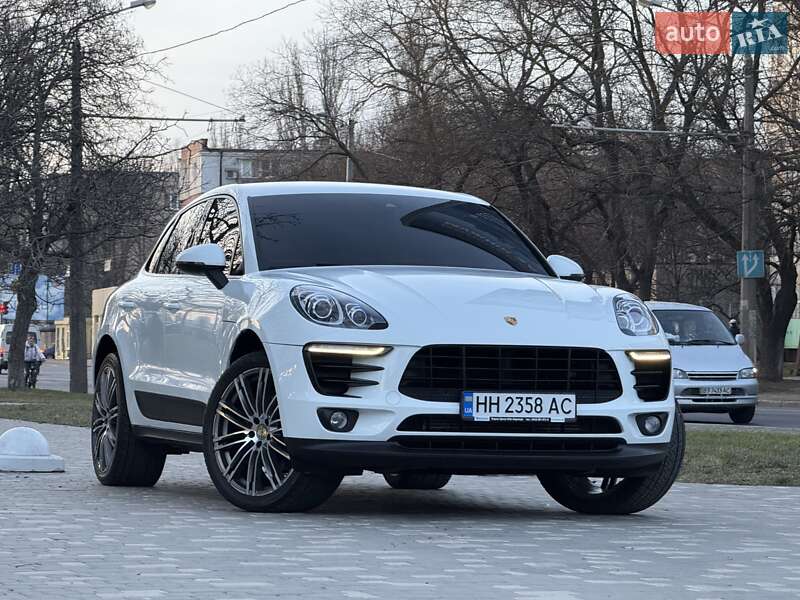 Внедорожник / Кроссовер Porsche Macan 2017 в Одессе