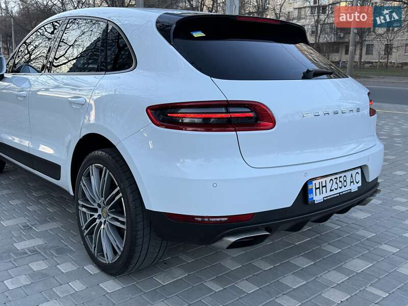 Внедорожник / Кроссовер Porsche Macan 2017 в Одессе
