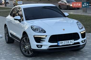 Внедорожник / Кроссовер Porsche Macan 2017 в 