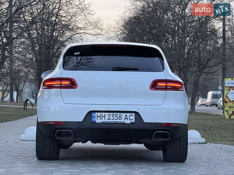 Внедорожник / Кроссовер Porsche Macan 2017 в Одессе