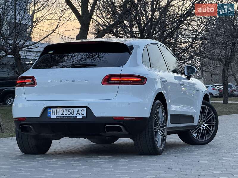 Внедорожник / Кроссовер Porsche Macan 2017 в Одессе