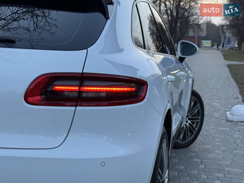 Внедорожник / Кроссовер Porsche Macan 2017 в Одессе