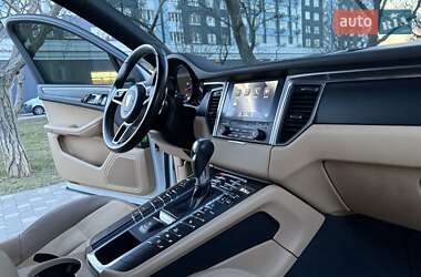 Внедорожник / Кроссовер Porsche Macan 2017 в 