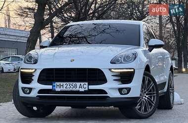 Внедорожник / Кроссовер Porsche Macan 2017 в 