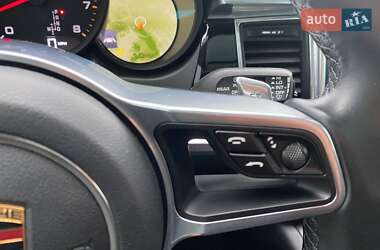 Внедорожник / Кроссовер Porsche Macan 2016 в 