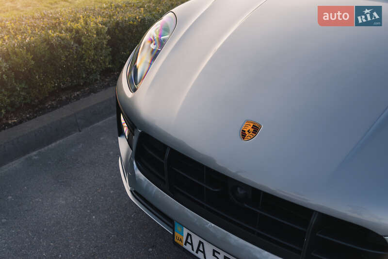 Внедорожник / Кроссовер Porsche Macan 2021 в Киеве