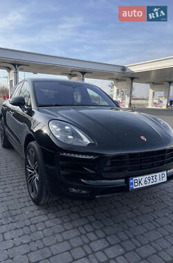 Позашляховик / Кросовер Porsche Macan 2017 в Рівному