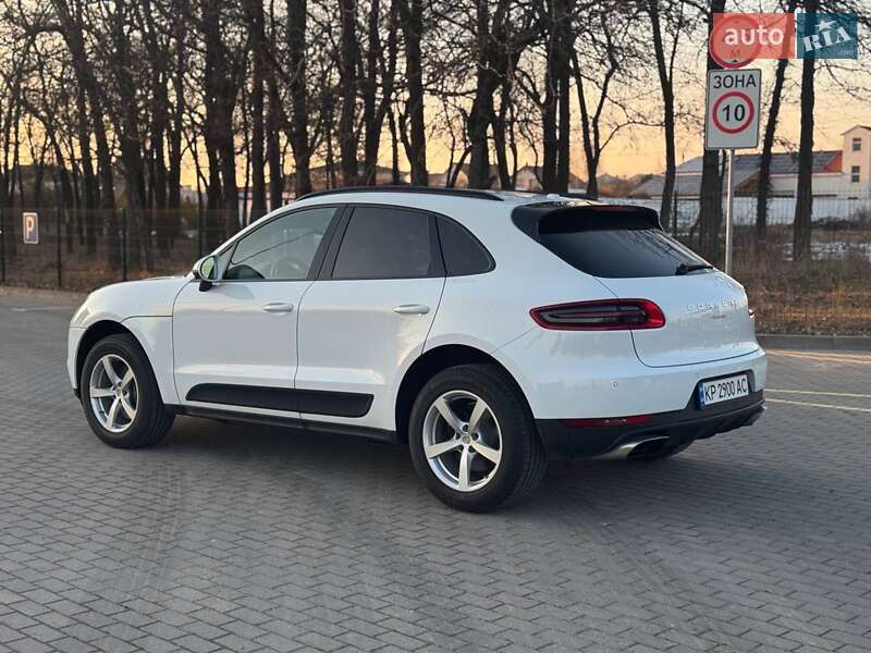 Внедорожник / Кроссовер Porsche Macan 2016 в Запорожье