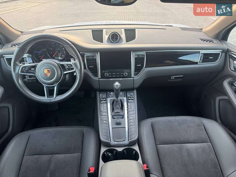Внедорожник / Кроссовер Porsche Macan 2016 в Запорожье