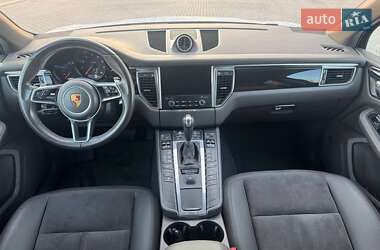 Внедорожник / Кроссовер Porsche Macan 2016 в 