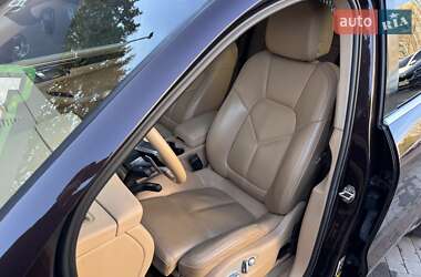 Внедорожник / Кроссовер Porsche Macan 2014 в 