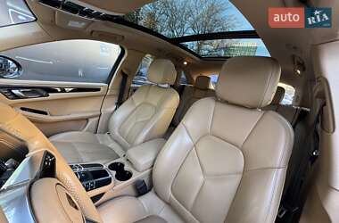 Внедорожник / Кроссовер Porsche Macan 2014 в 