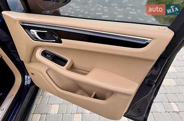 Внедорожник / Кроссовер Porsche Macan 2014 в 