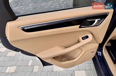 Внедорожник / Кроссовер Porsche Macan 2014 в 