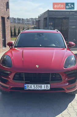 Внедорожник / Кроссовер Porsche Macan 2016 в 