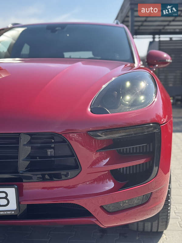 Внедорожник / Кроссовер Porsche Macan 2016 в Хмельницком