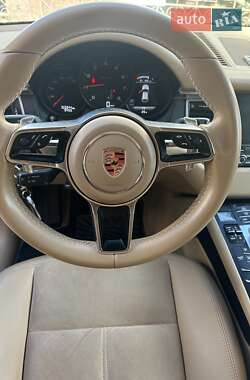 Позашляховик / Кросовер Porsche Macan 2016 в 