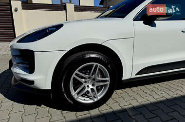 Внедорожник / Кроссовер Porsche Macan 2021 в 