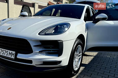 Внедорожник / Кроссовер Porsche Macan 2021 в 