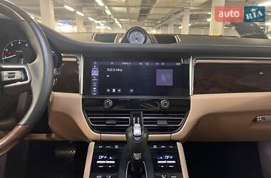 Внедорожник / Кроссовер Porsche Macan 2023 в 