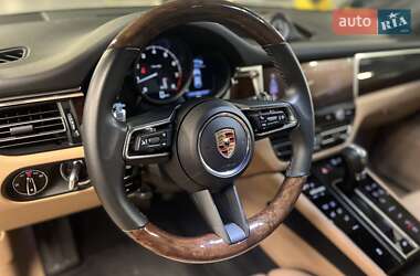 Внедорожник / Кроссовер Porsche Macan 2023 в 