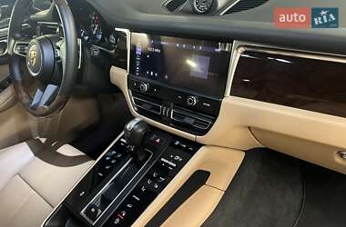Внедорожник / Кроссовер Porsche Macan 2023 в 