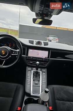 Внедорожник / Кроссовер Porsche Macan 2021 в 