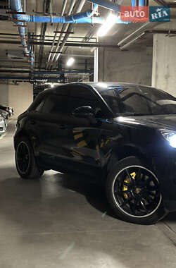 Внедорожник / Кроссовер Porsche Macan 2015 в 