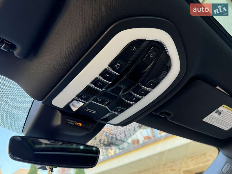 Внедорожник / Кроссовер Porsche Macan 2021 в Черновцах