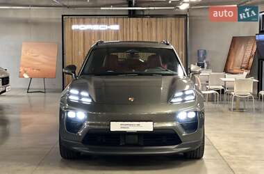 Внедорожник / Кроссовер Porsche Macan 2024 в 
