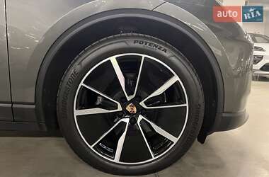 Внедорожник / Кроссовер Porsche Macan 2024 в 