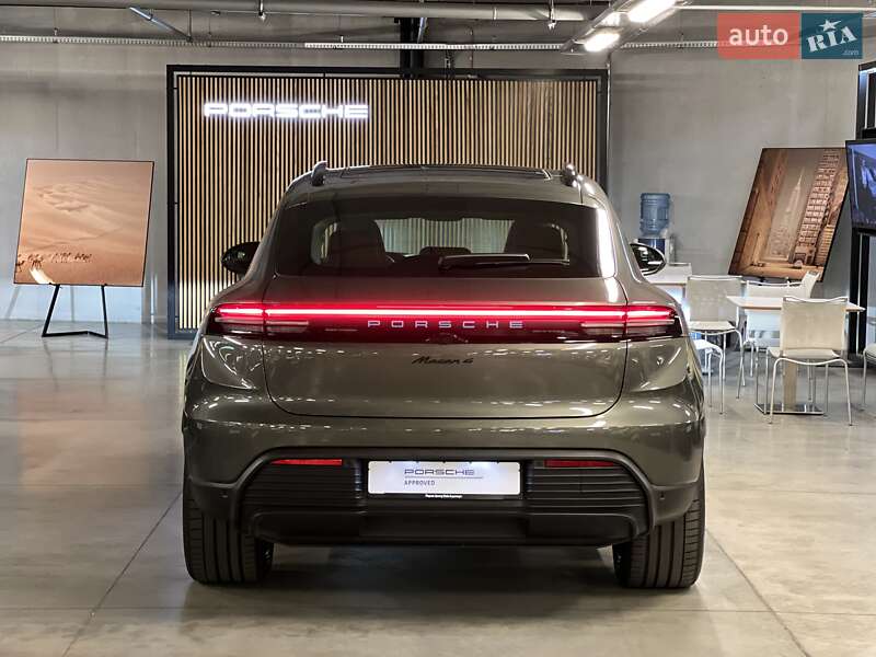 Позашляховик / Кросовер Porsche Macan 2024 в Києві