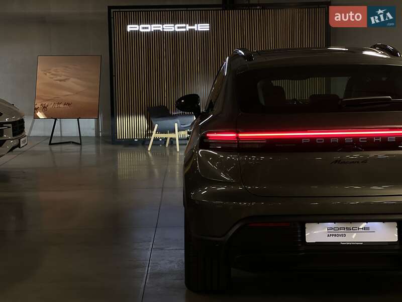 Позашляховик / Кросовер Porsche Macan 2024 в Києві