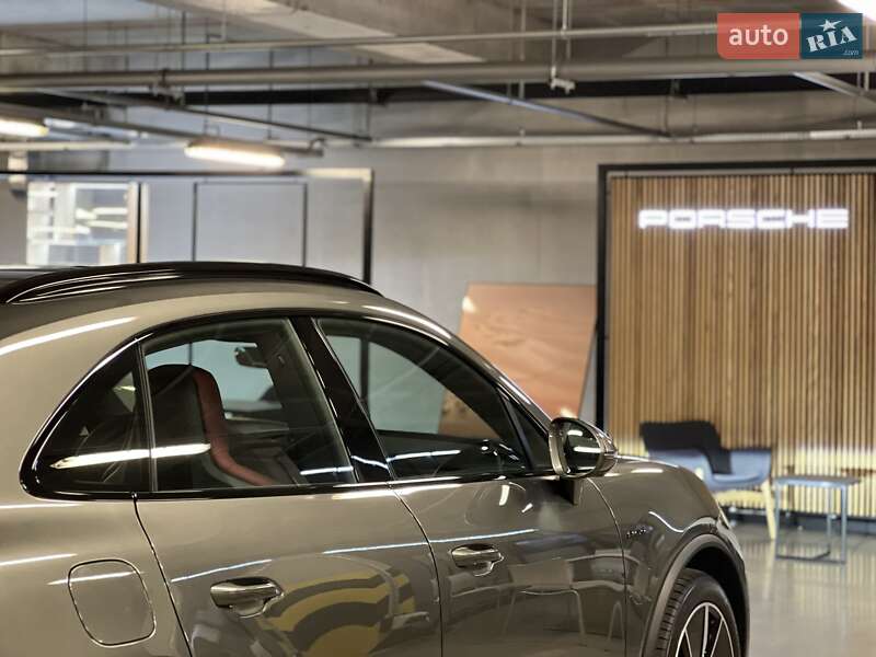 Позашляховик / Кросовер Porsche Macan 2024 в Києві