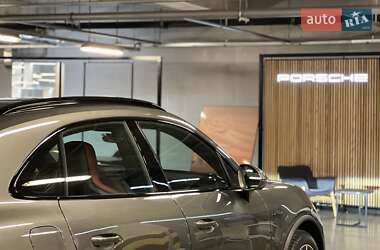 Внедорожник / Кроссовер Porsche Macan 2024 в 