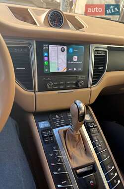 Позашляховик / Кросовер Porsche Macan 2016 в 