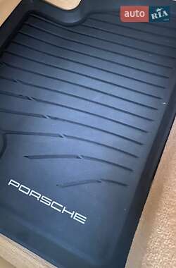 Позашляховик / Кросовер Porsche Macan 2016 в 
