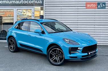 Внедорожник / Кроссовер Porsche Macan 2018 в 