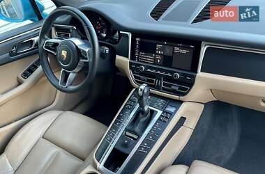 Внедорожник / Кроссовер Porsche Macan 2018 в 