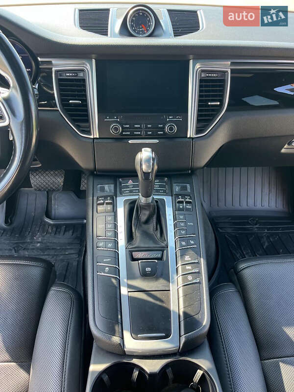 Внедорожник / Кроссовер Porsche Macan 2017 в Львове