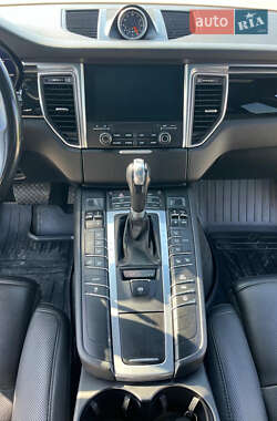 Внедорожник / Кроссовер Porsche Macan 2017 в 