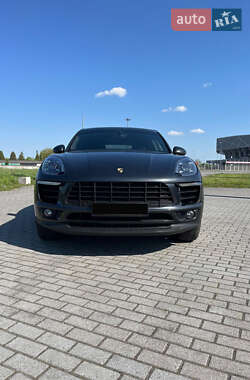 Внедорожник / Кроссовер Porsche Macan 2017 в 