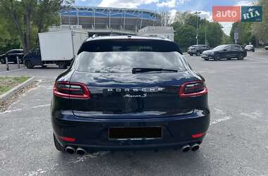 Позашляховик / Кросовер Porsche Macan 2016 в 