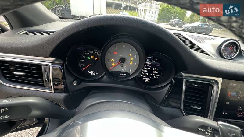 Внедорожник / Кроссовер Porsche Macan 2016 в Днепре