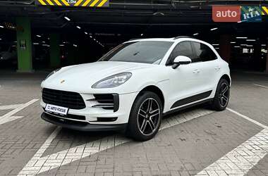 Позашляховик / Кросовер Porsche Macan 2019 в 