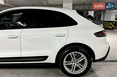 Позашляховик / Кросовер Porsche Macan 2022 в 