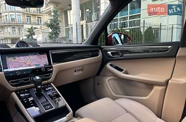 Внедорожник / Кроссовер Porsche Macan 2023 в 