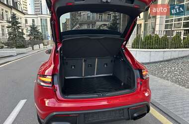 Внедорожник / Кроссовер Porsche Macan 2023 в 