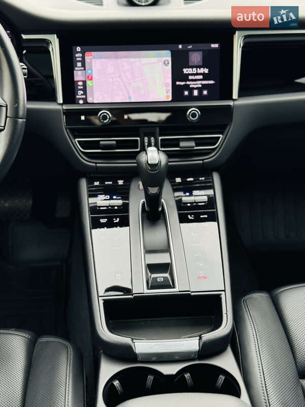 Внедорожник / Кроссовер Porsche Macan 2022 в Киеве