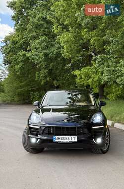Позашляховик / Кросовер Porsche Macan 2015 в 